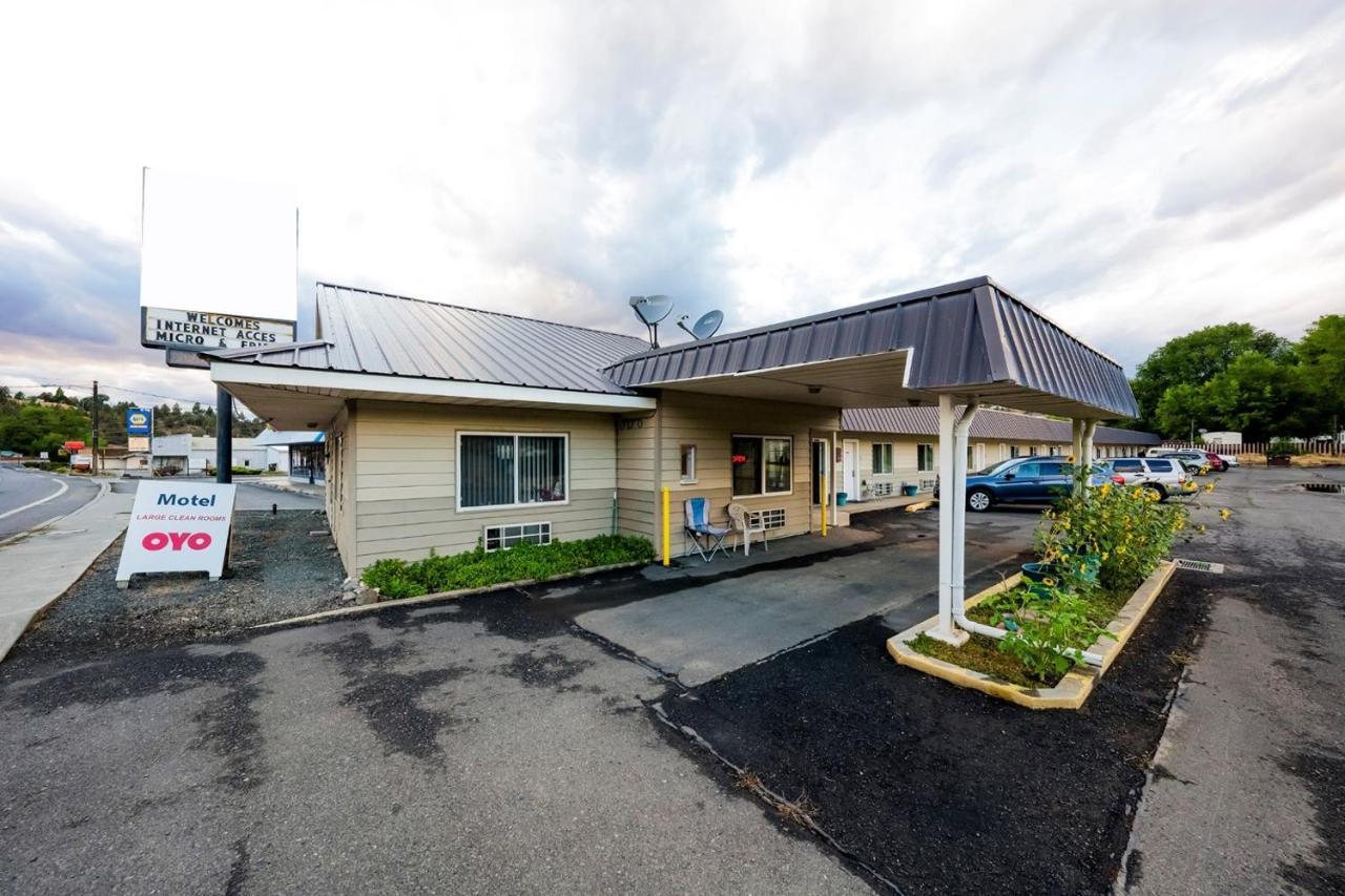 Oyo Riverside Inn John Day Or Екстериор снимка