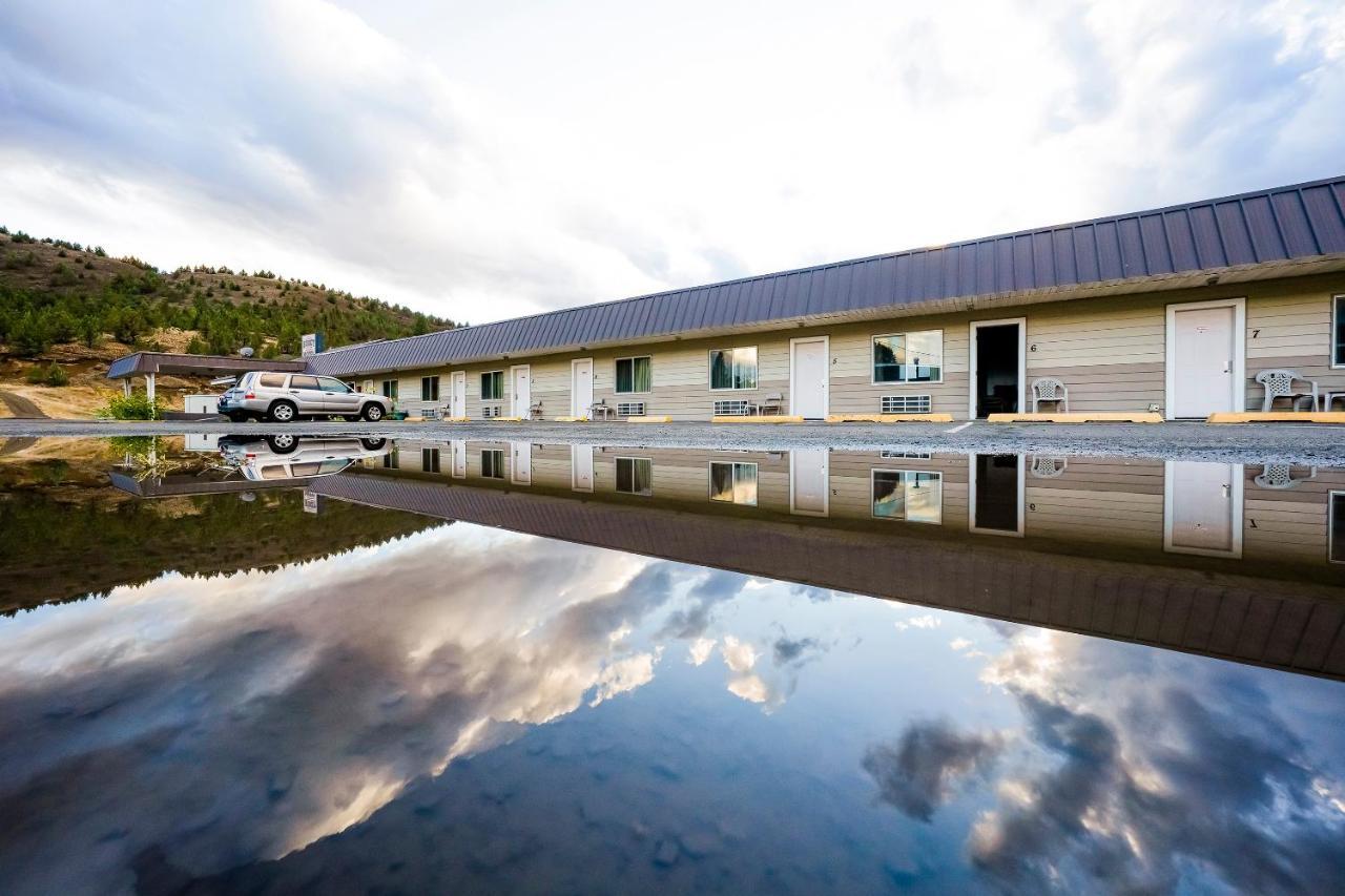 Oyo Riverside Inn John Day Or Екстериор снимка