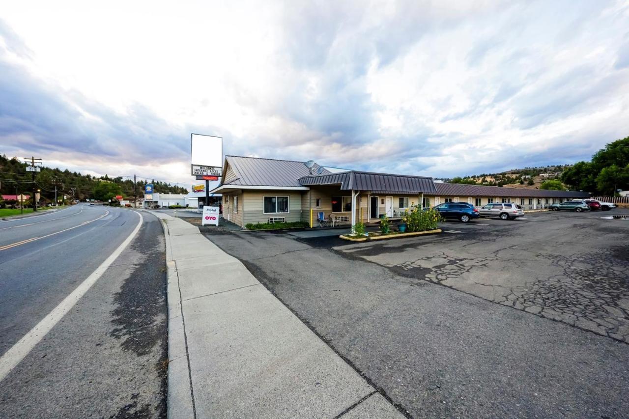 Oyo Riverside Inn John Day Or Екстериор снимка