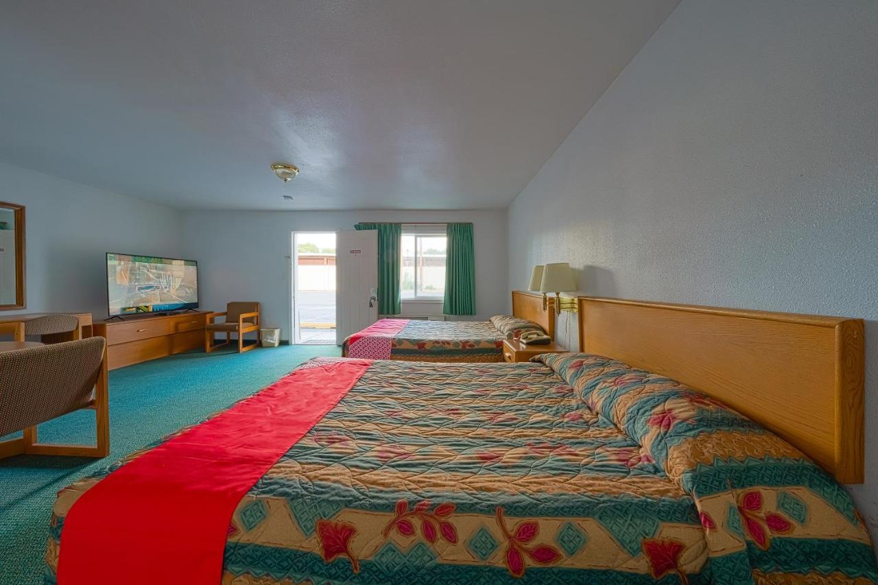 Oyo Riverside Inn John Day Or Екстериор снимка