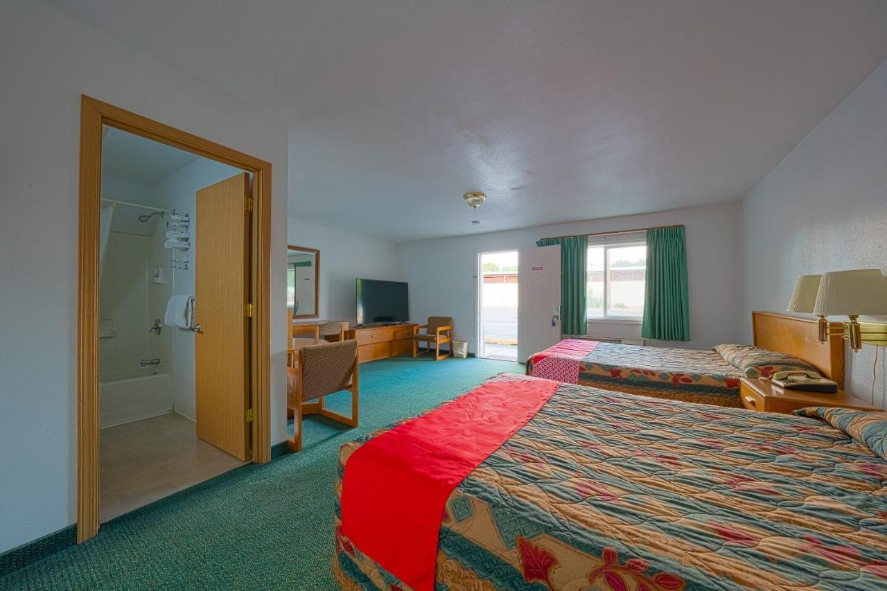 Oyo Riverside Inn John Day Or Екстериор снимка