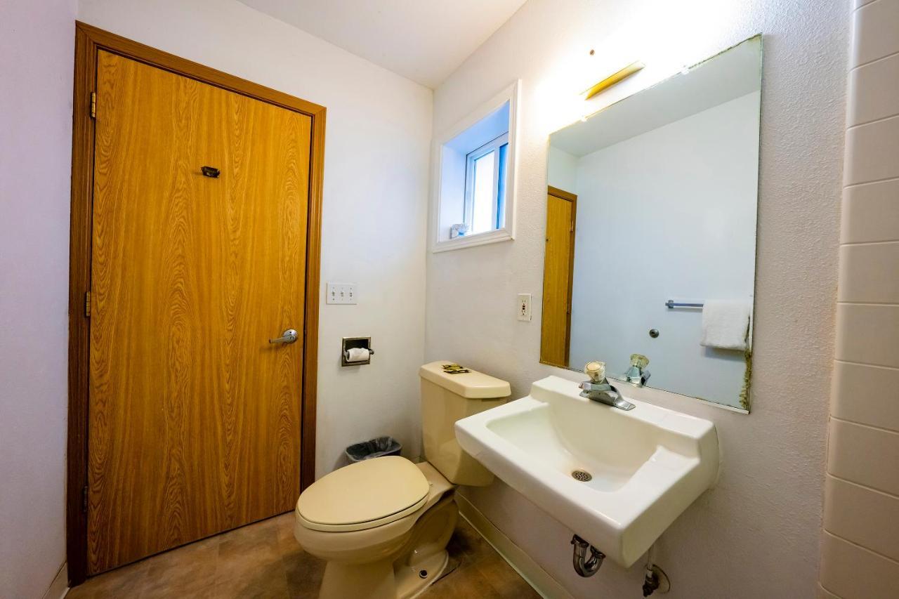 Oyo Riverside Inn John Day Or Екстериор снимка