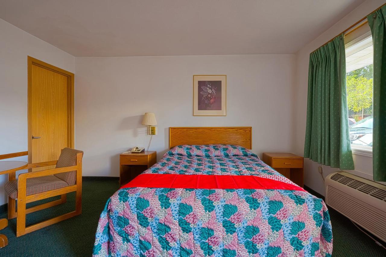 Oyo Riverside Inn John Day Or Екстериор снимка