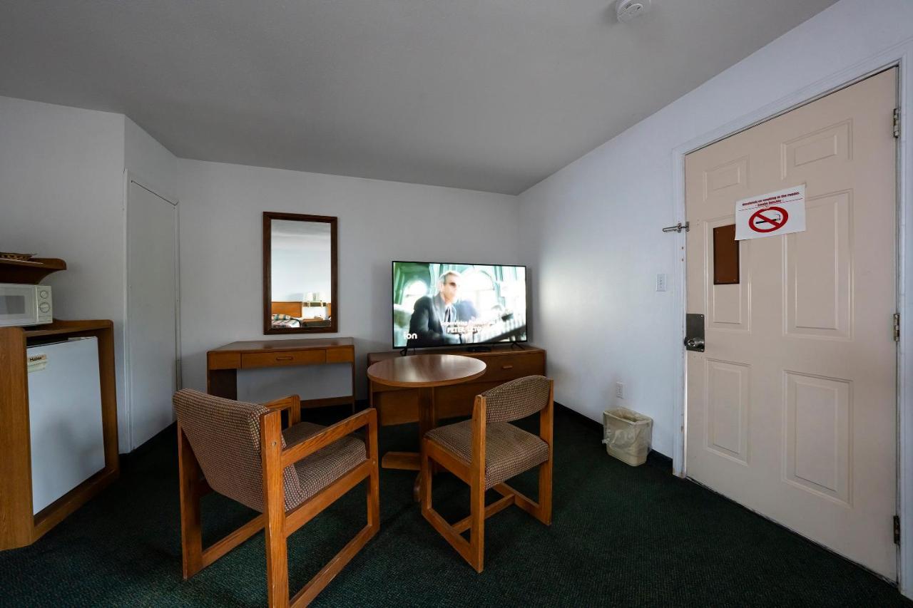 Oyo Riverside Inn John Day Or Екстериор снимка