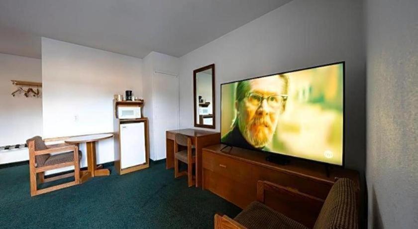 Oyo Riverside Inn John Day Or Екстериор снимка