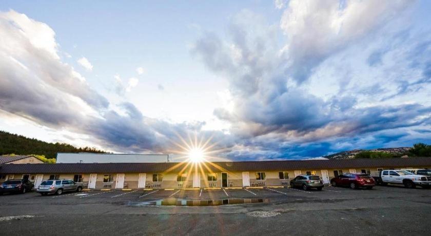 Oyo Riverside Inn John Day Or Екстериор снимка